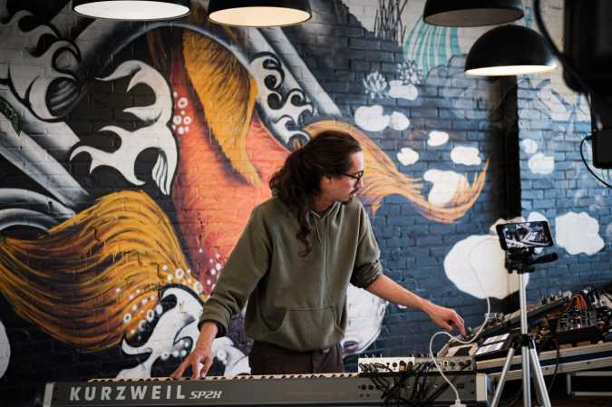 Celestial Spaces: Holzkohle